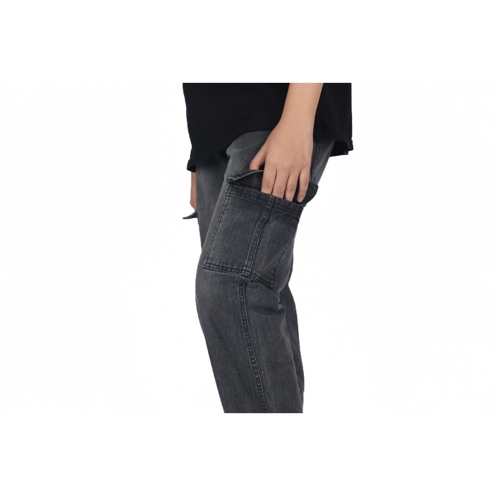 Weird Jeans - Fade Black - Celana Jeans Pria Loose Fit Cargo Polos - Image 5