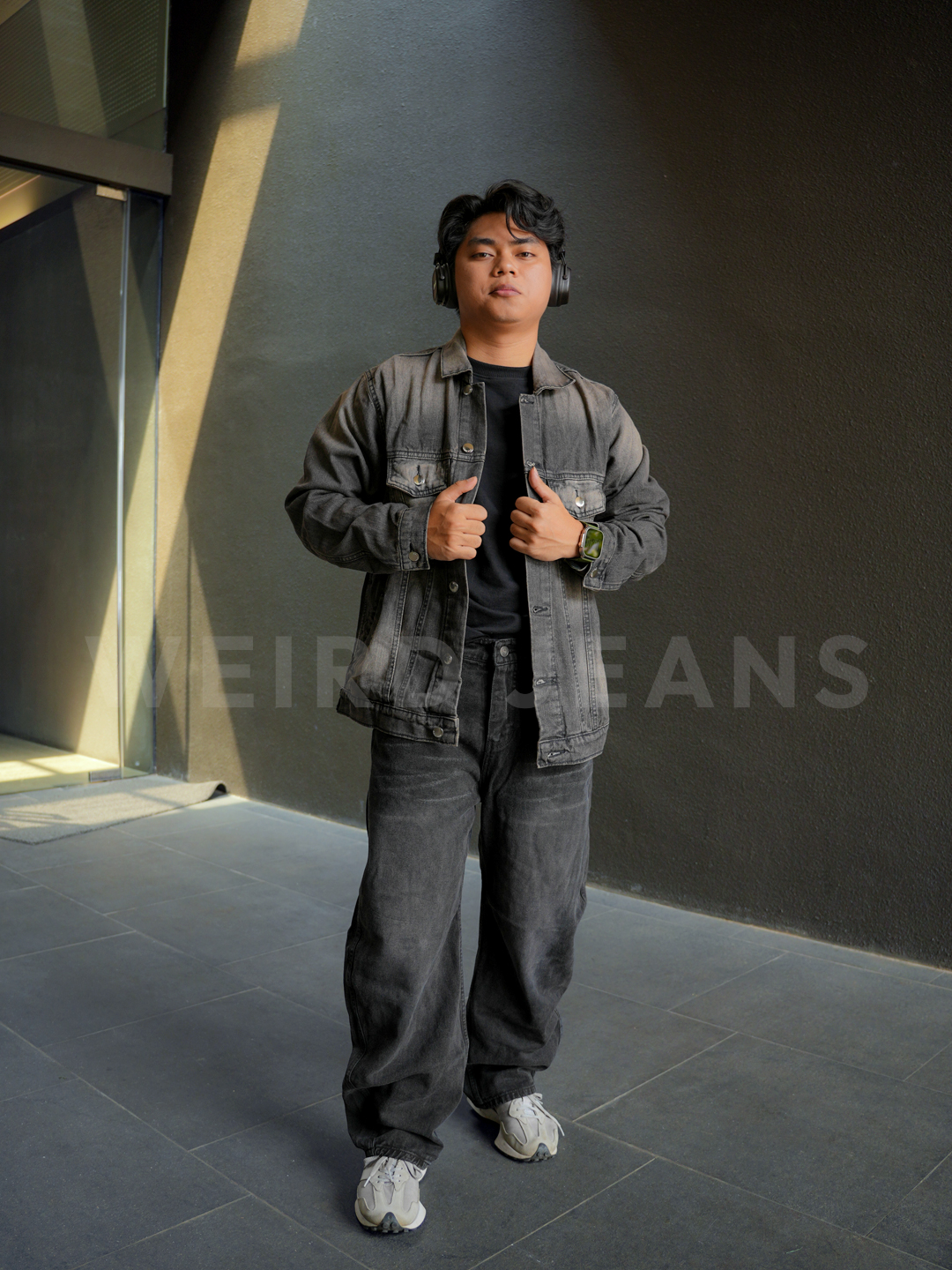 Weird Jeans - Loose Fit Barrel Midas Black